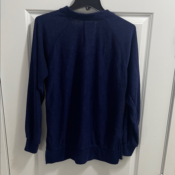 Simply southern nwot- Navy Blue 'Stay Salty' Sweatshirt medium - Picture 4 of 9
